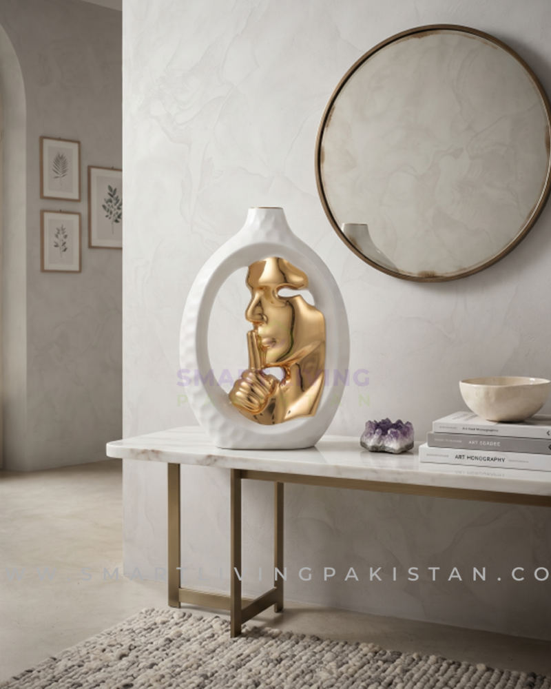Decoration piece Gold face vase by vaxaura.com